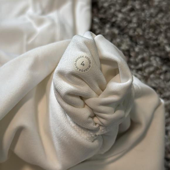 Lululemon Align HR Pant 25” size 4 - Picture 9 of 9